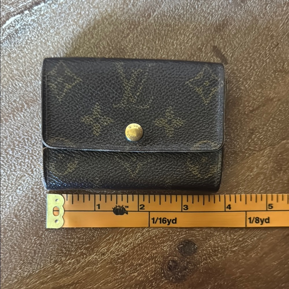 Louis Vuitton Monogram Porte Monnaie Plat Coin Wallet - Picture 3 of 11